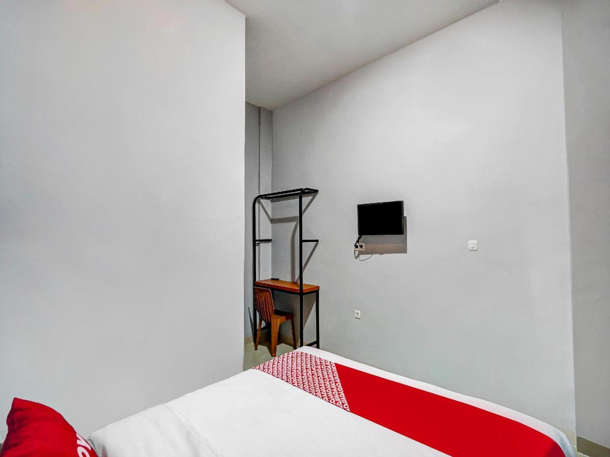 Hotel O Beda Arga Near Rs Royal Prima Ayahanda Медан Екстериор снимка