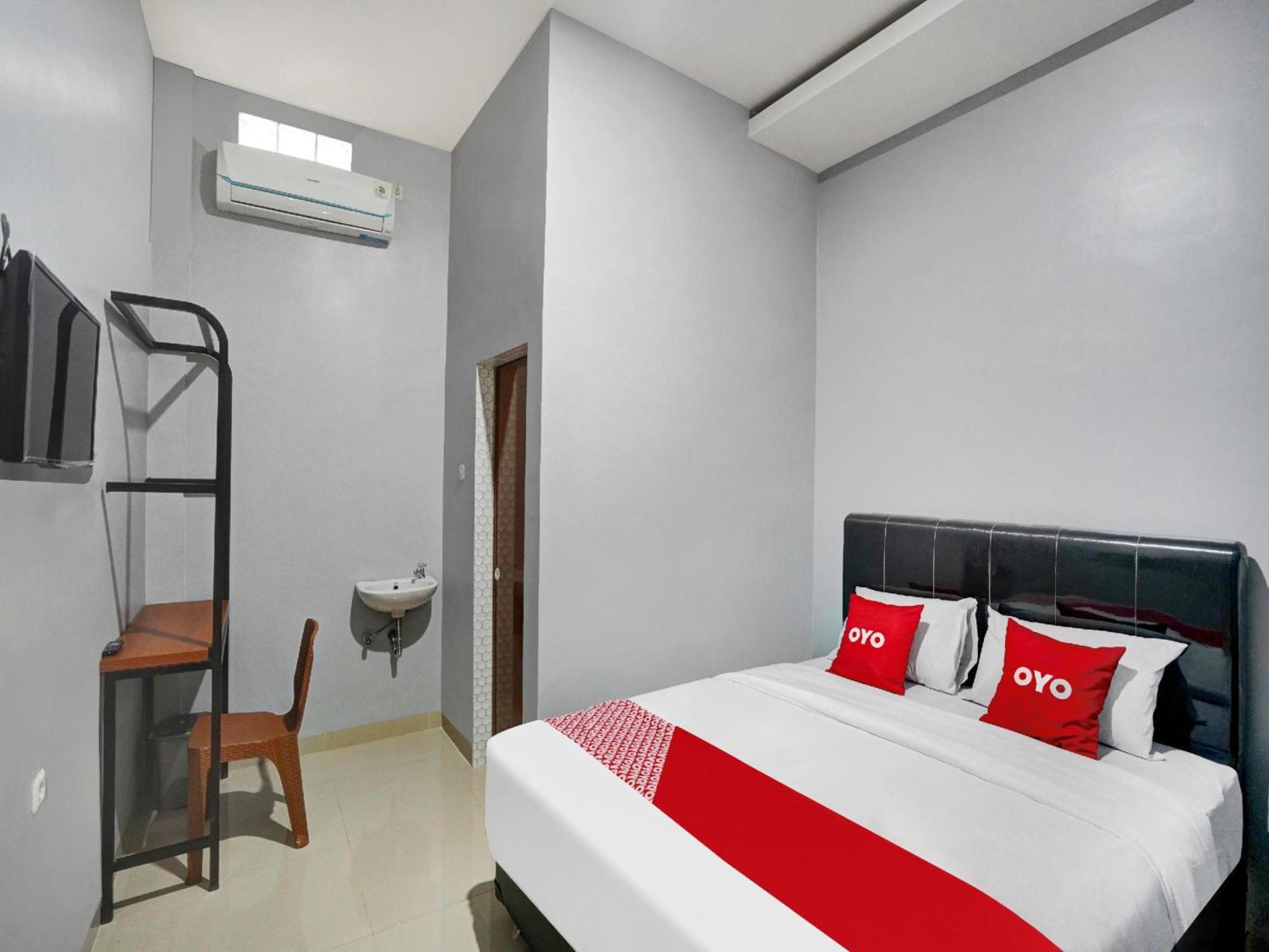 Hotel O Beda Arga Near Rs Royal Prima Ayahanda Медан Екстериор снимка